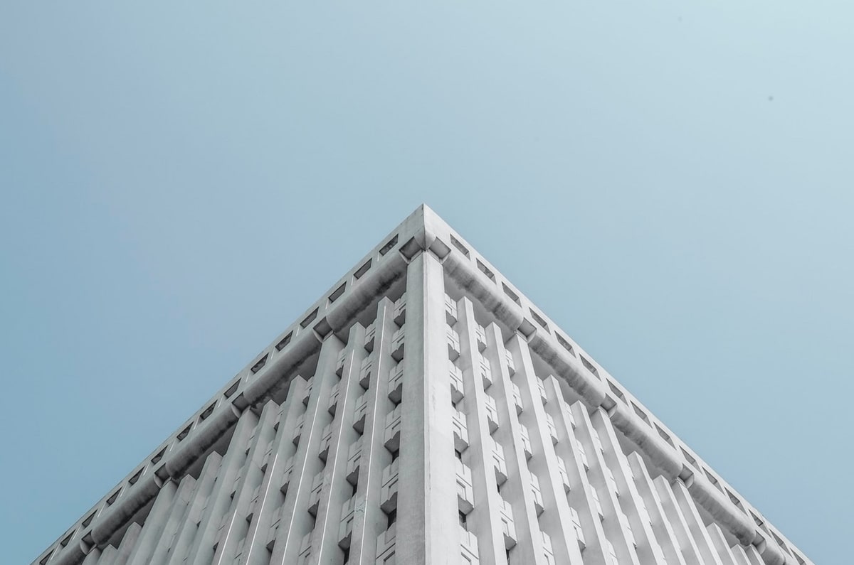 德州扑克游戏-提前开香槟，拉波尔塔得知大局已定后与身边人载歌载舞